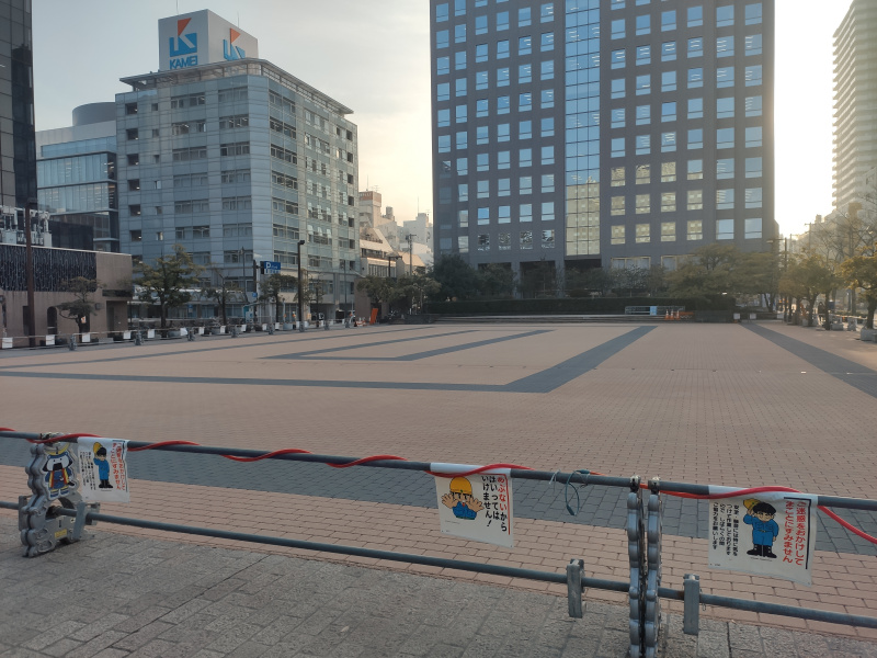 勾当台公園市民広場の改修工事が完了し、地面におしゃれな模様ができていました！